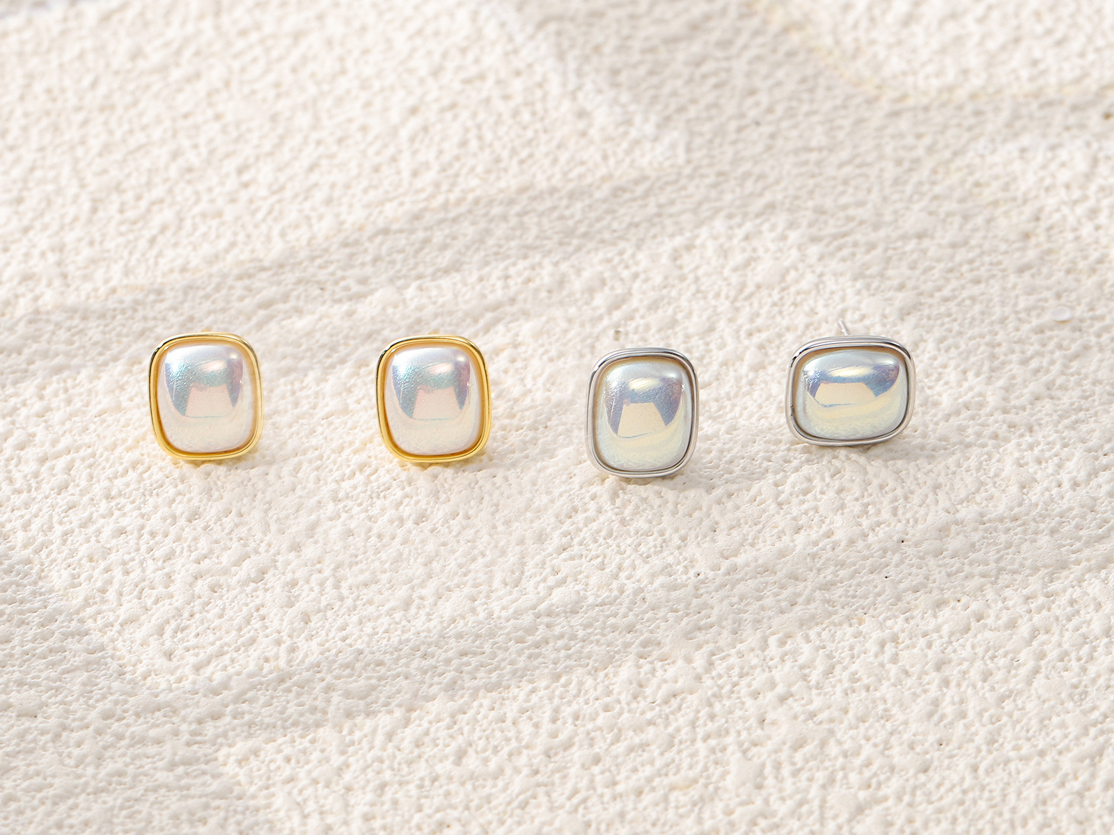 Bevel Frame Square Pearl Stud Earrings