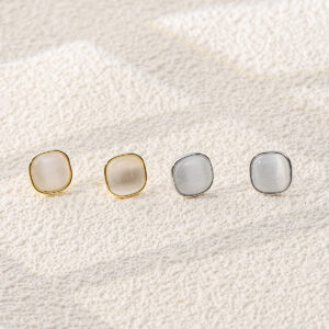 Two Tone Minimalist Rounded Square Bezel Stud Earrings