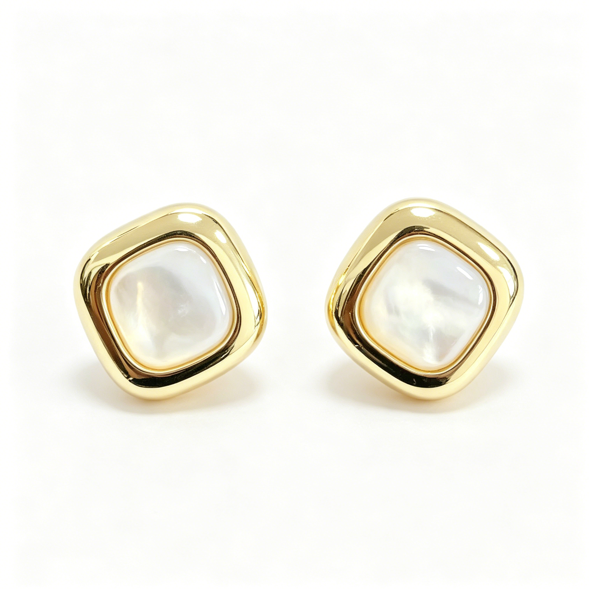 Square White Shell Stud Earrings - 图片 2