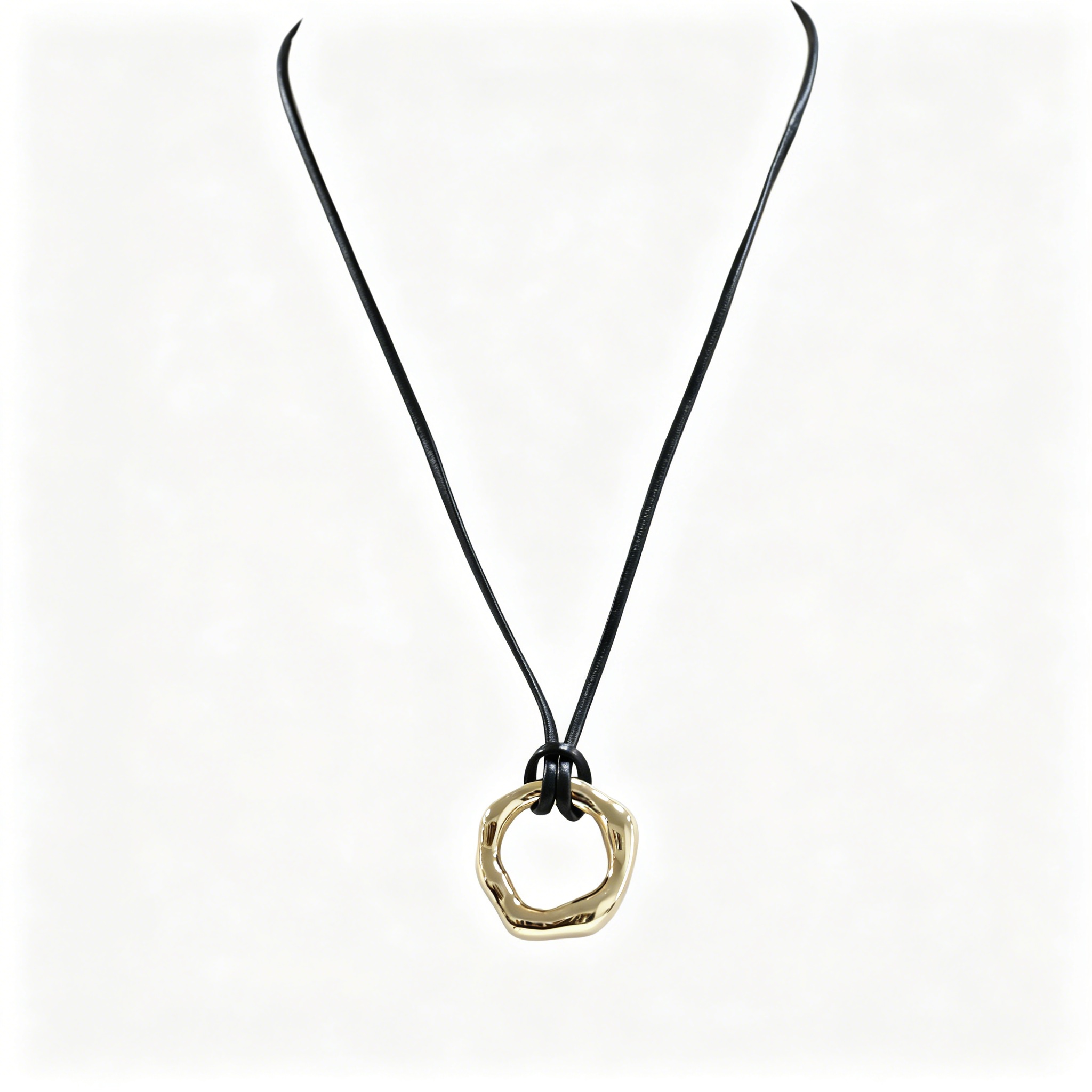 Irregular Textured Gold Ring Black Cord Necklace - 图片 2