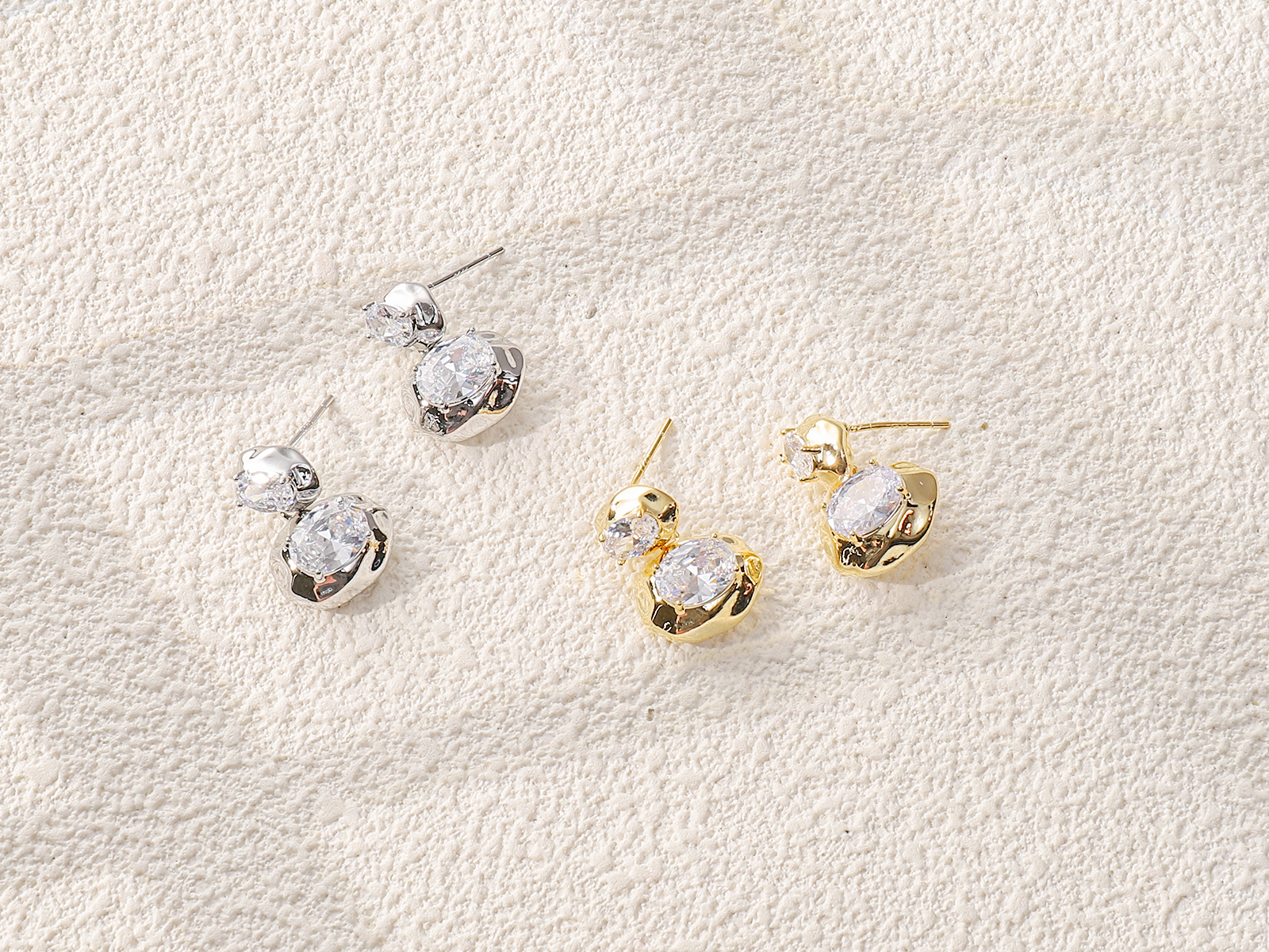 Double‑Layer Surround Round Zircon Stud Earrings