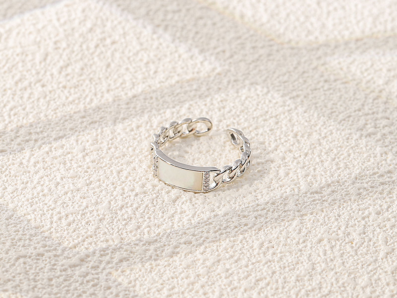 Silver Tone Side Round Cubic Zirconia Chain Detail Open Ring - 图片 2
