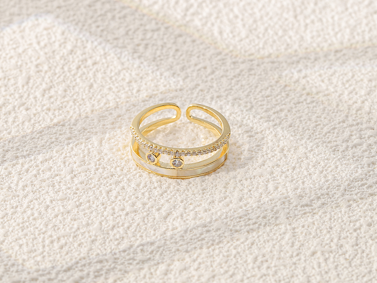 Gold Tone Double Band Micro Pave Cubic Zirconia Open Ring - 图片 2