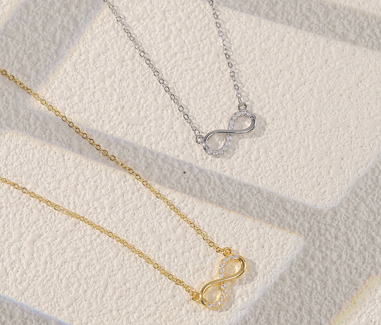 Infinity Symbol Hollow Pendant Necklace, Gold & Silver Two Tones - 图片 2