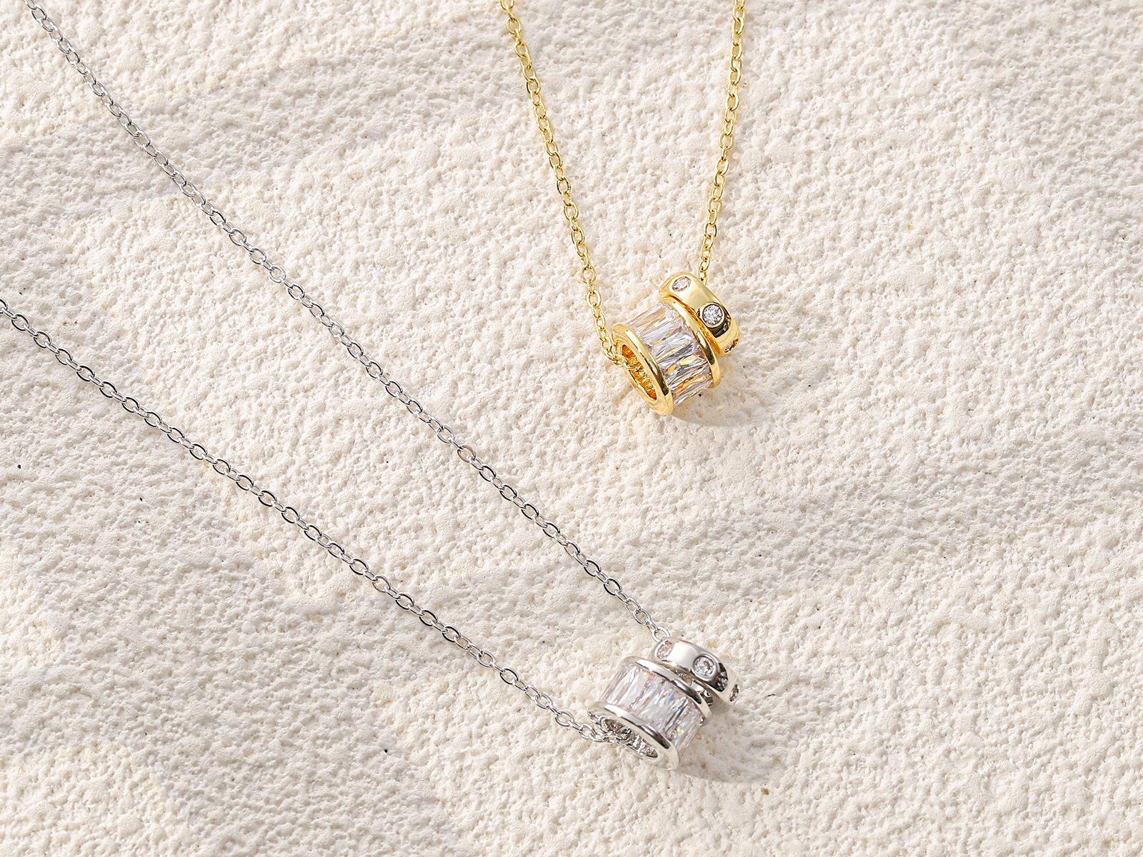 Roller Cubic Zirconia Pendant Necklace - 图片 2